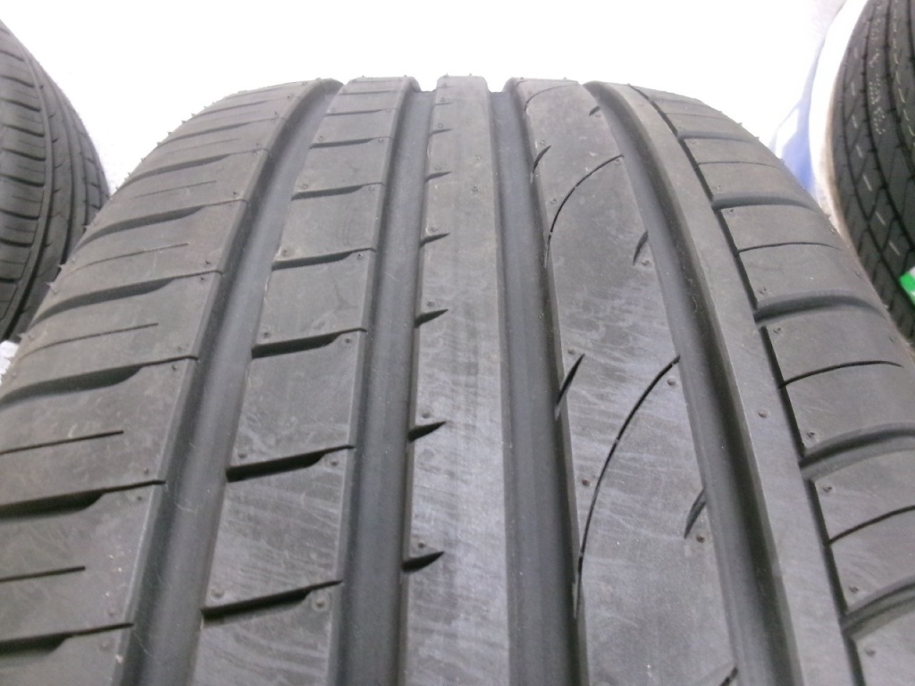 BADX - Multi Forketta / Brand new 18-inch tires, set of 4