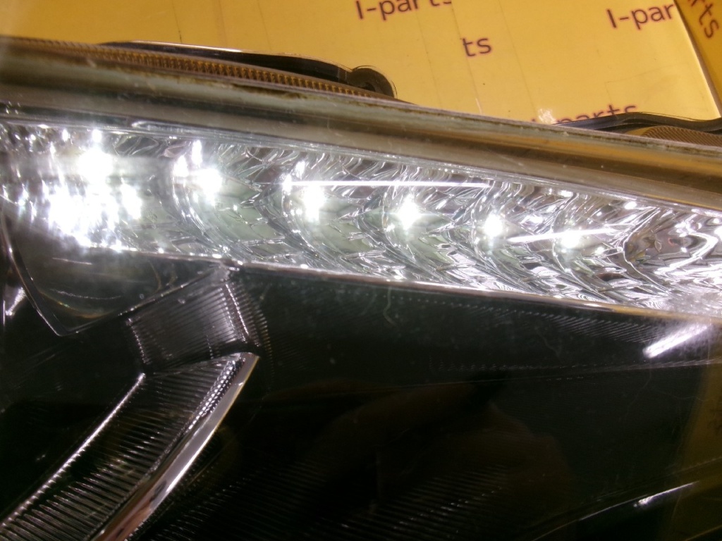 Toyota - Genuine 86 (ZN6) early model headlight set (left and right)
