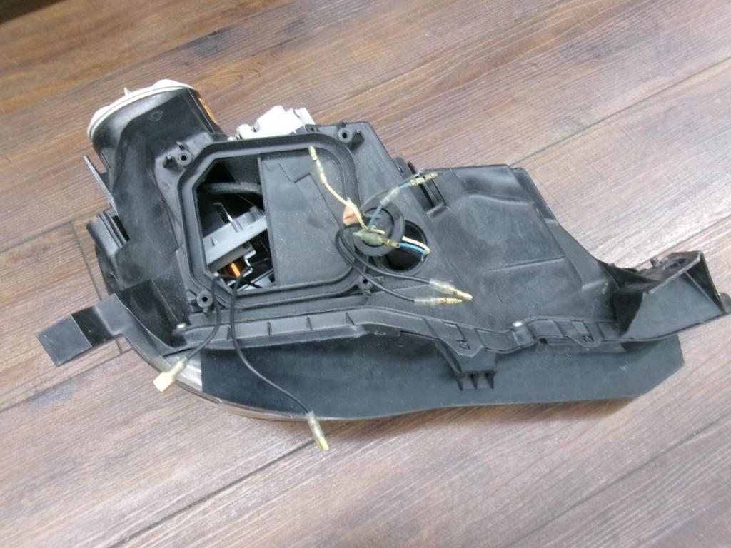 Toyota - Genuine 86 (ZN6) early model headlight set (left and right)