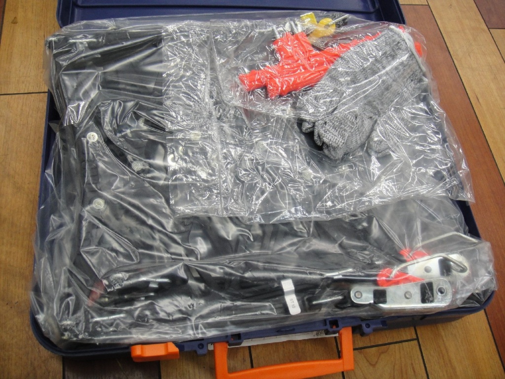 Autobacs - Unused! Non-metallic tire chains (ST10)