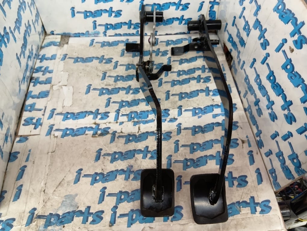 Suzuki Sport - Used! Genuine ZC32 Swift Sport pedal set (2 pieces)