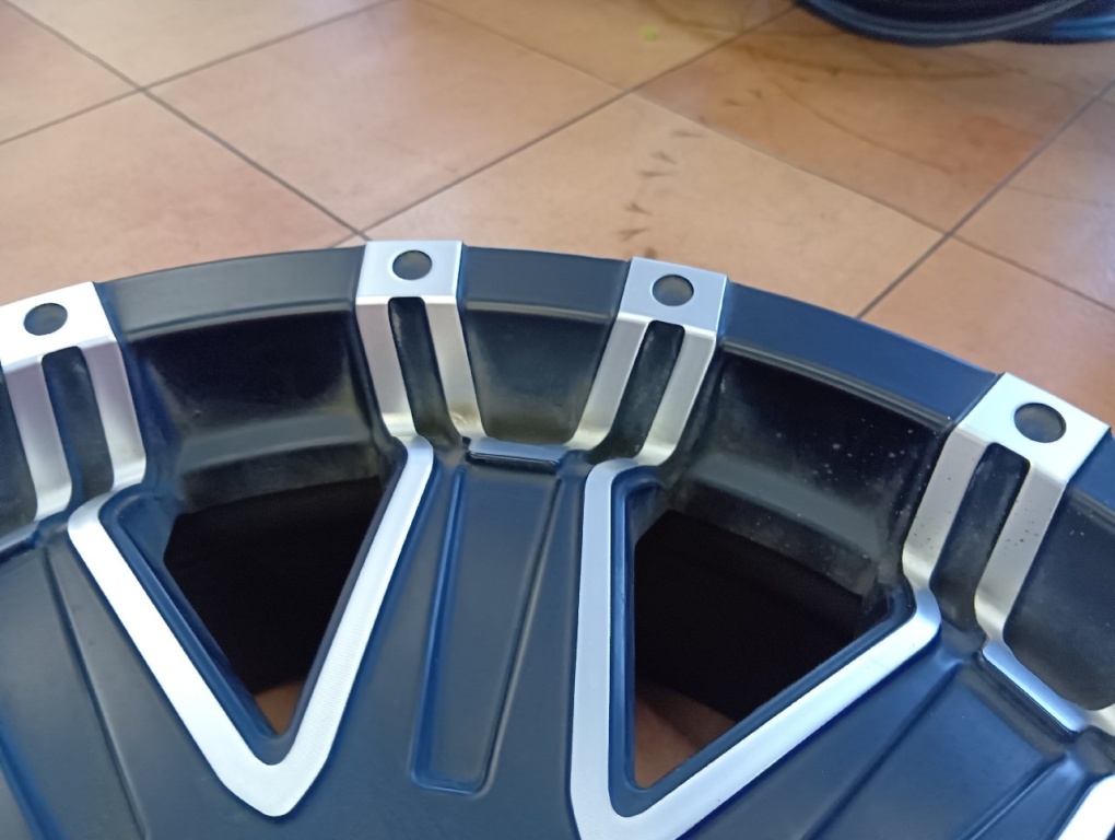 BADX - ROCKKELLY 17-inch wheels (2 pieces)