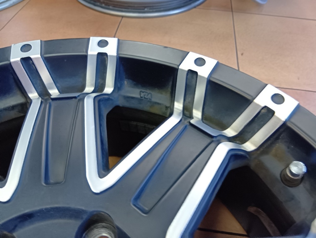 BADX - ROCKKELLY 17-inch wheels (2 pieces)