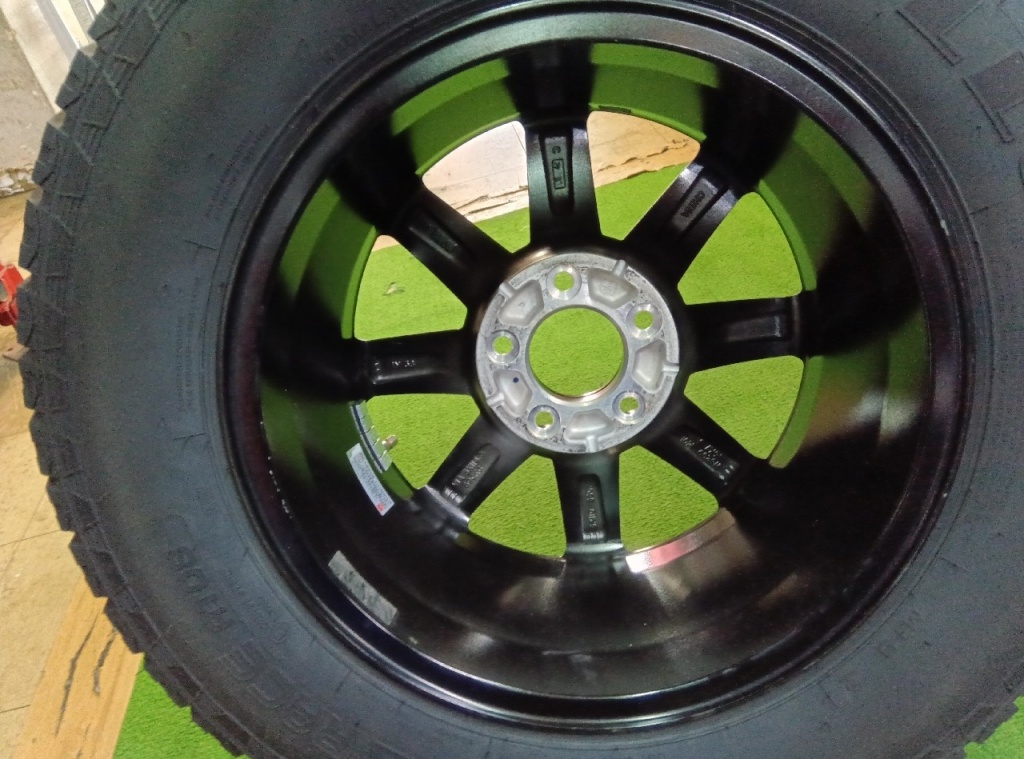 BADX - Rock Kelly / Brand new 16-inch tires, set of 4