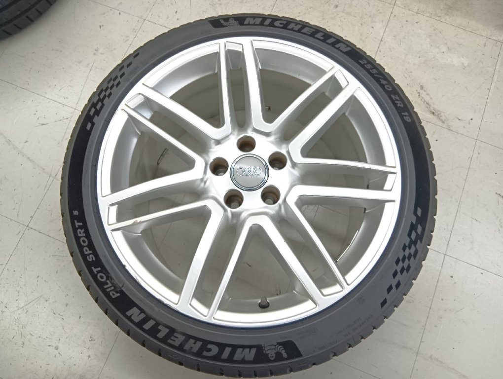 Audi - Audi A6 Genuine / MI 19-inch set of 4