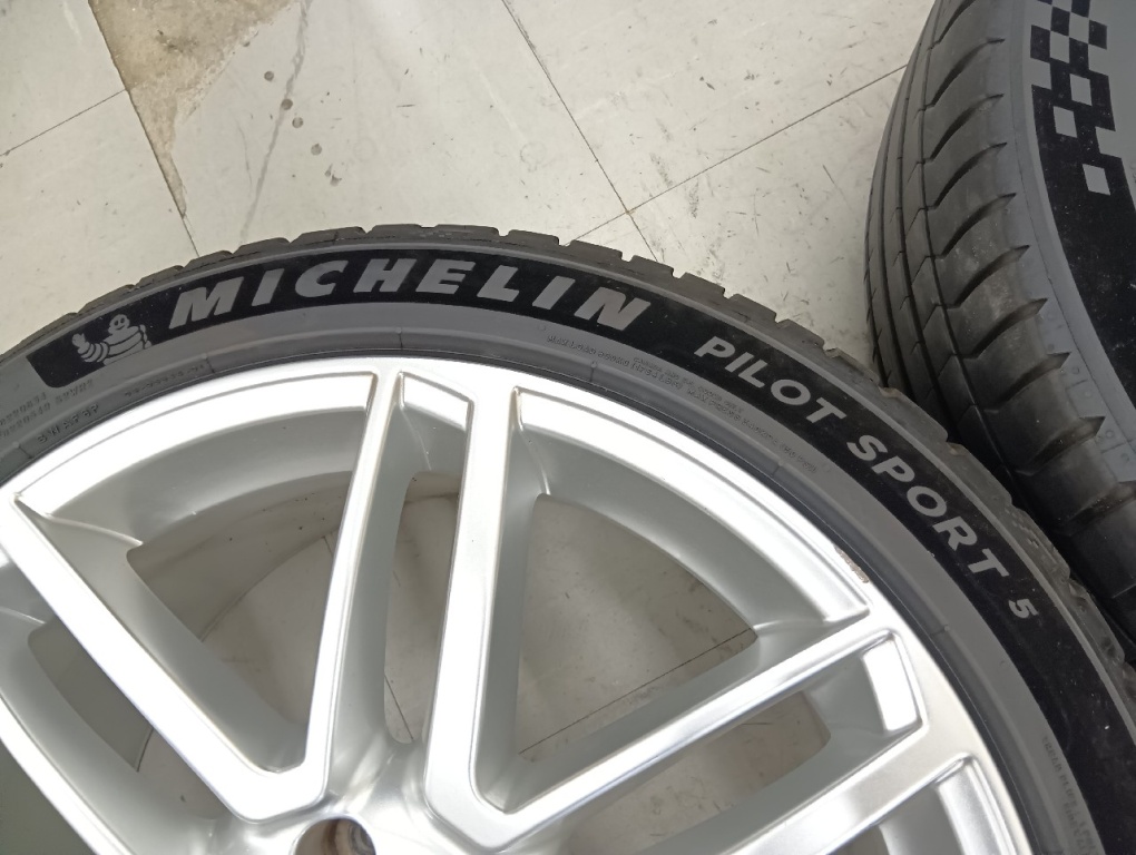 Audi - Audi A6 Genuine / MI 19-inch set of 4