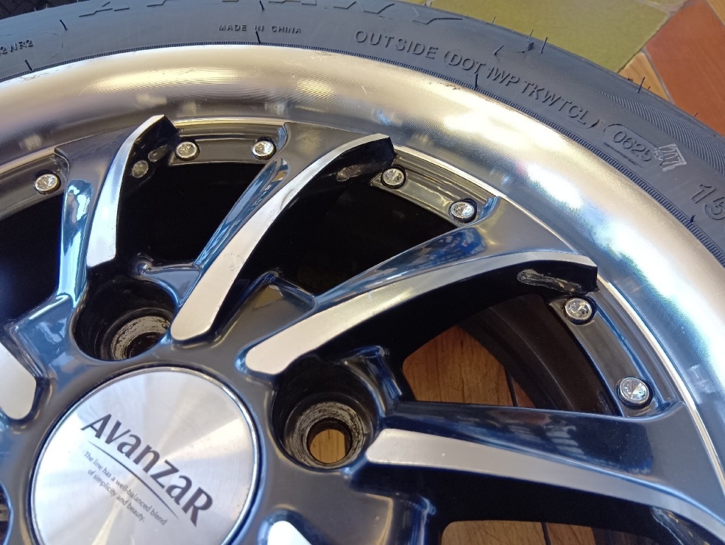 BADX - Avanzar/New 14-inch tires, set of 4