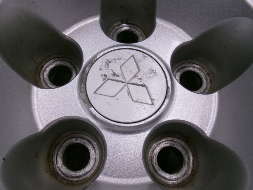 Mitsubishi - Set of 4 genuine Lancer Evolution 7 17-inch wheels