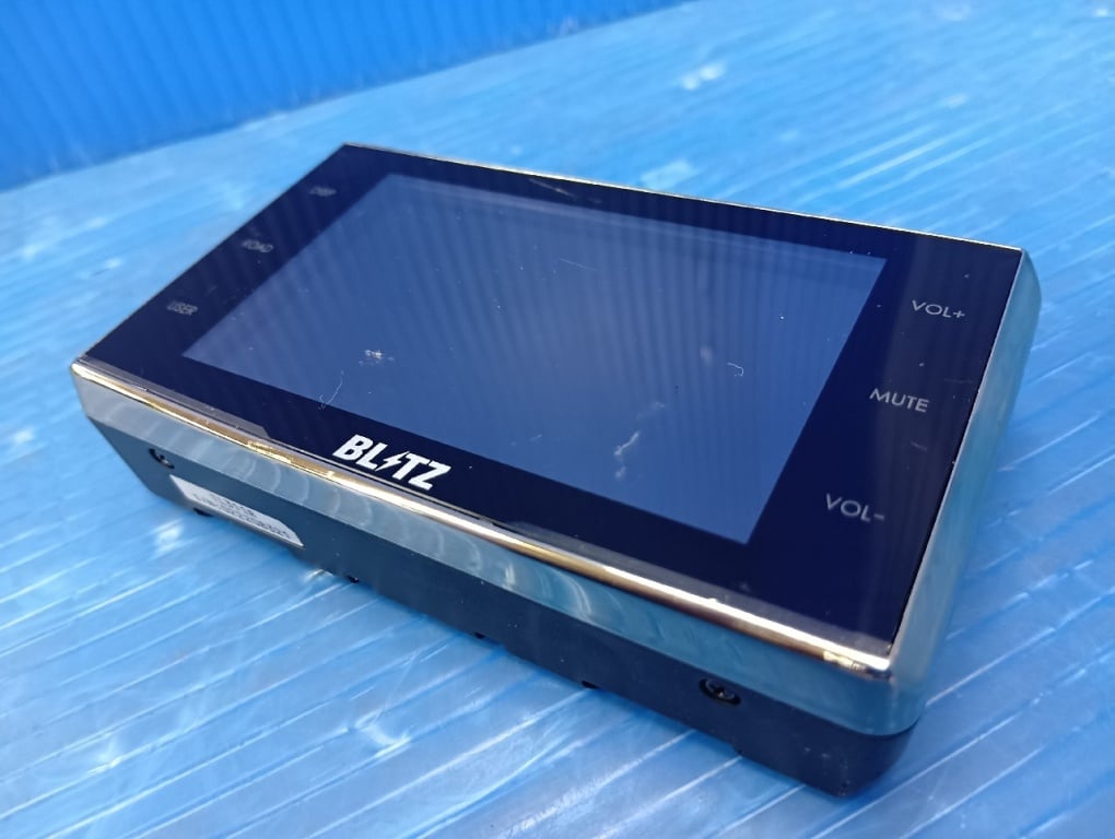 ブリッツ　BLITZ TL311R Blitz - 3.1-inch radar detector (TL311R) - Nengun Performance