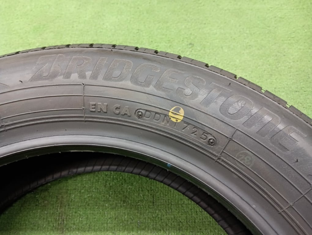 Bridgestone - Four unused NH200C tires (185/60R15) - Nengun