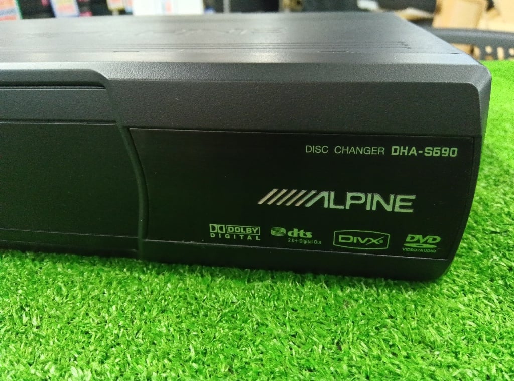 Alpine - Multimedia Changer (DHA-S690) - Nengun Performance