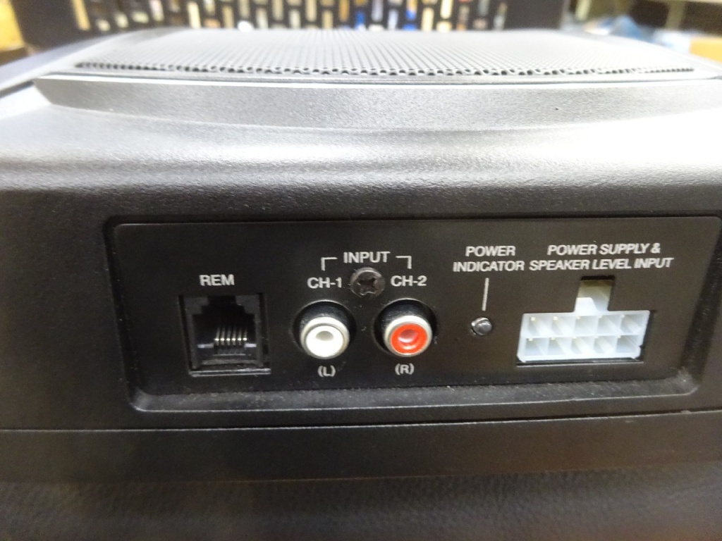 Alpine - Amplifier-equipped subwoofer (SWE-1080) - Nengun Performance