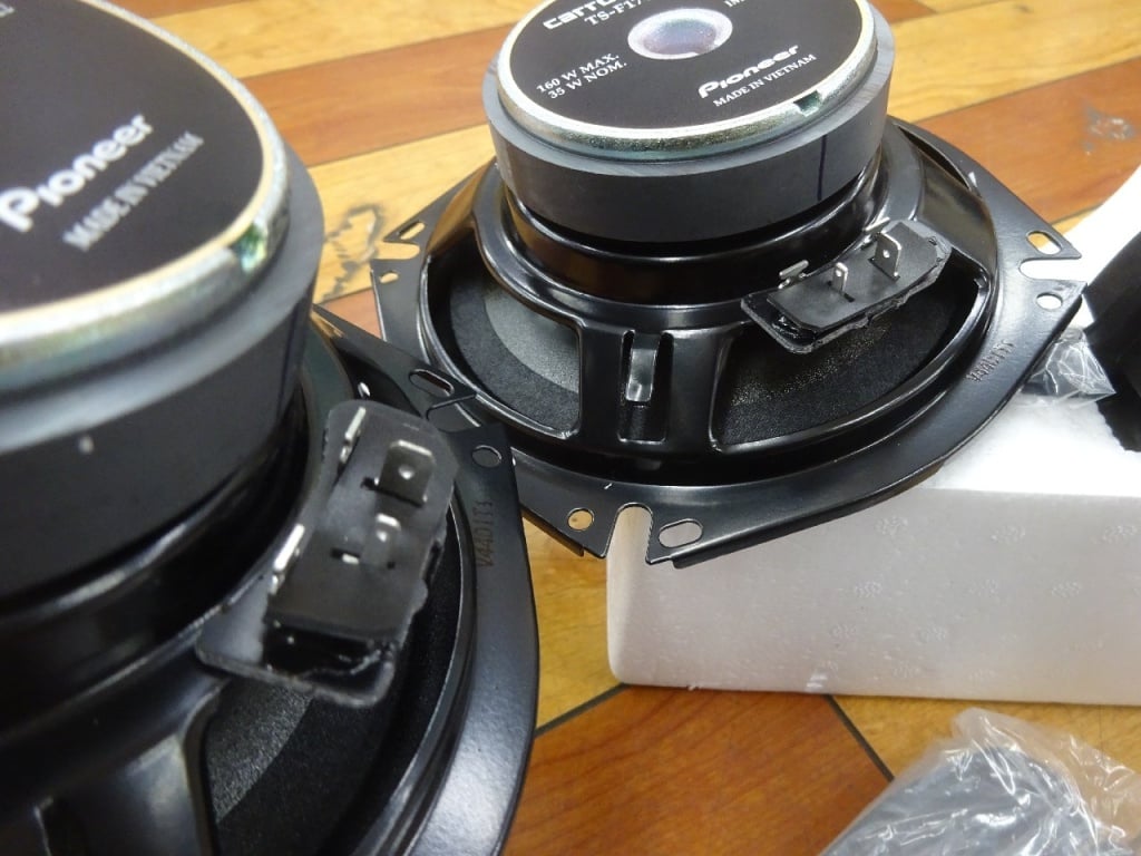Carrozzeria - 17cm separate speakers (TS-F1740S?)
