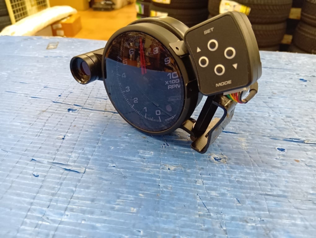 Auto Gauge - Junk! Tachometer (Autogauge 80Φ)