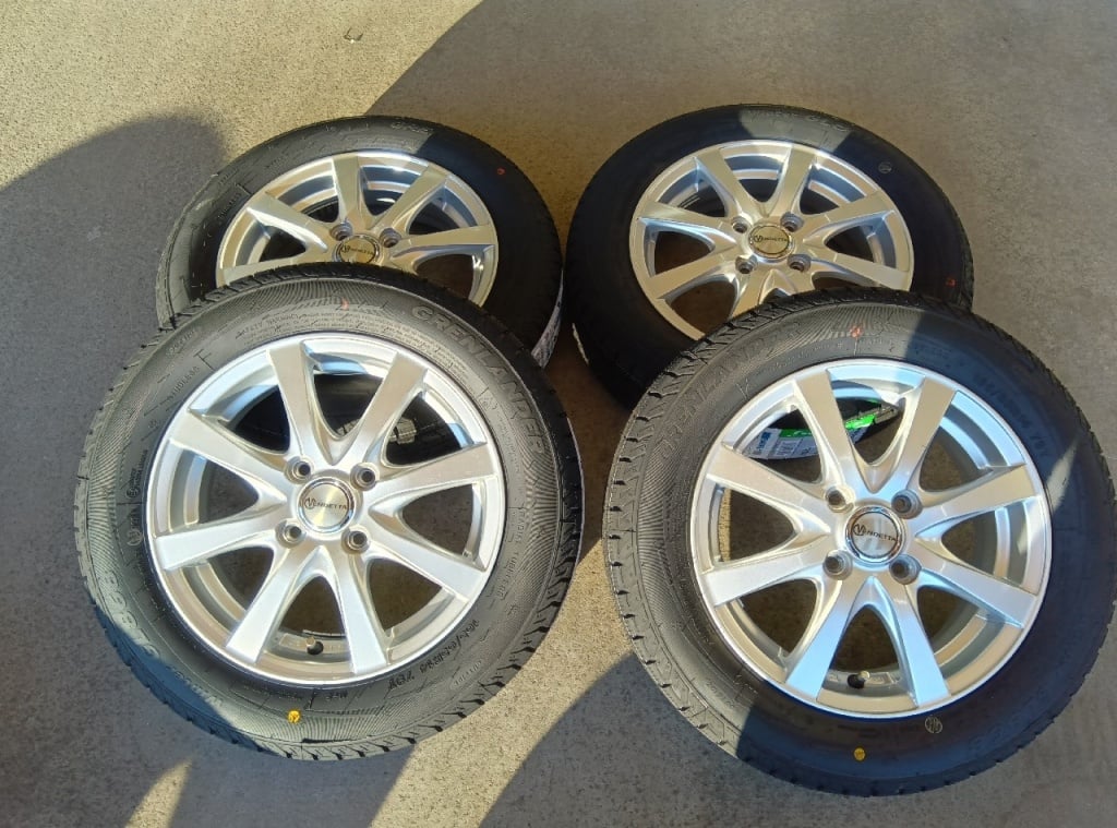 Autobacs - VENDETTA/New Studless 14-inch Set of 4
