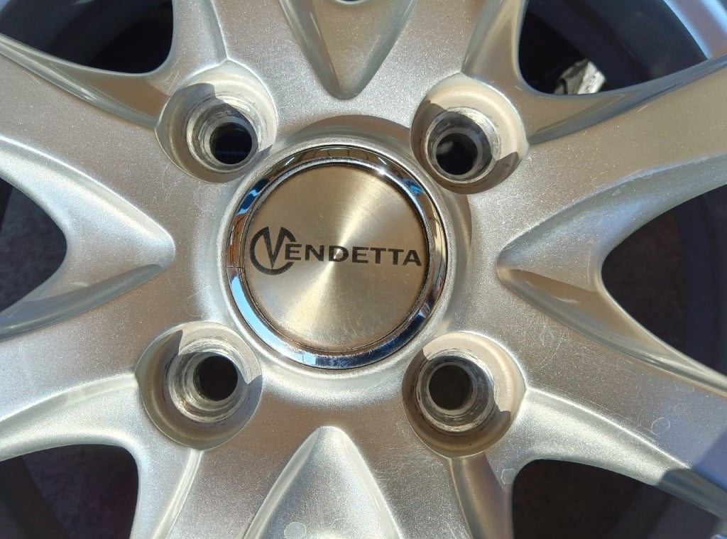 Autobacs - VENDETTA/New Studless 14-inch Set of 4