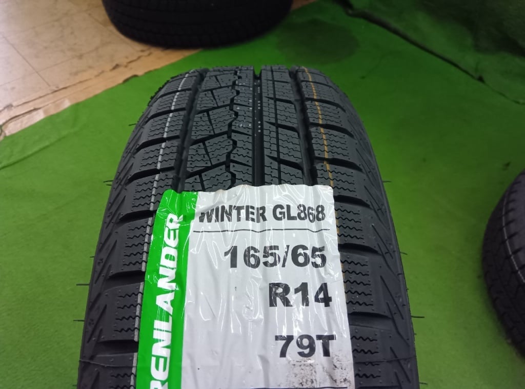 Bridgestone - BALMINUM/New Studless 14-inch 4 pieces
