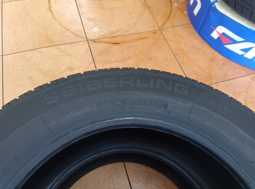 Bridgestone - Used tires (165/70R14) 6mm, 2 pieces