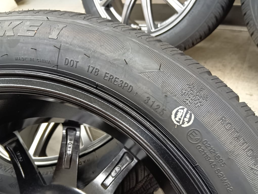 BADX - Roxani Sport/GL 16-inch studless tires (set of 4)