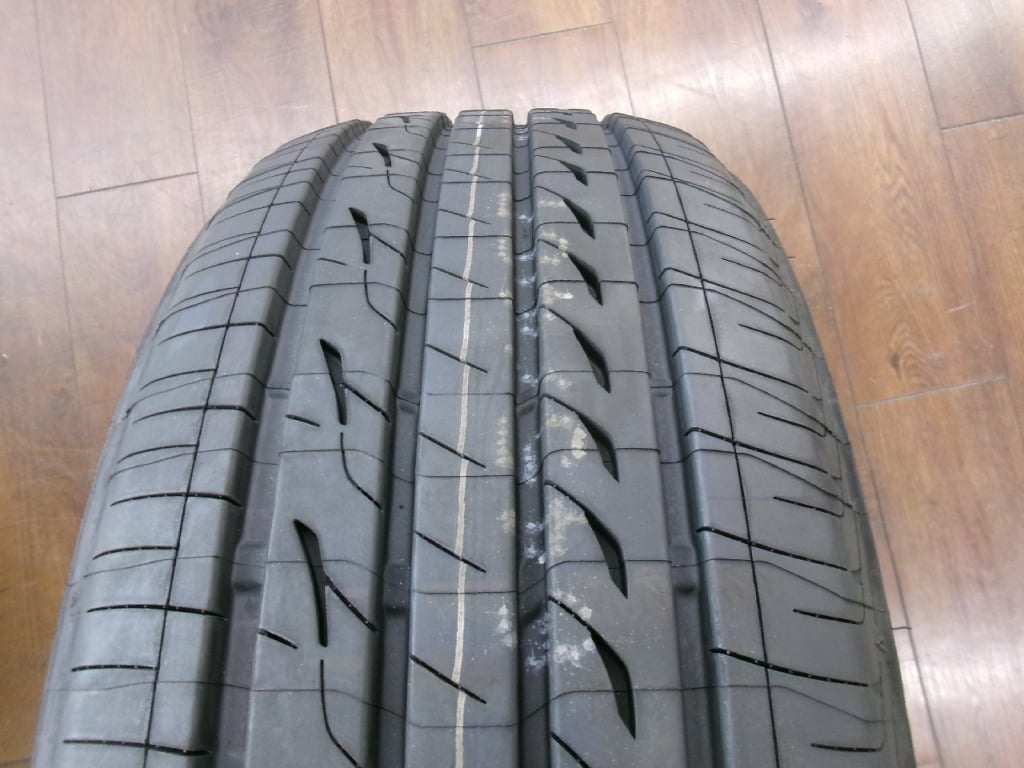 Bridgestone - Unused GR-X3 tires (225/45R18)