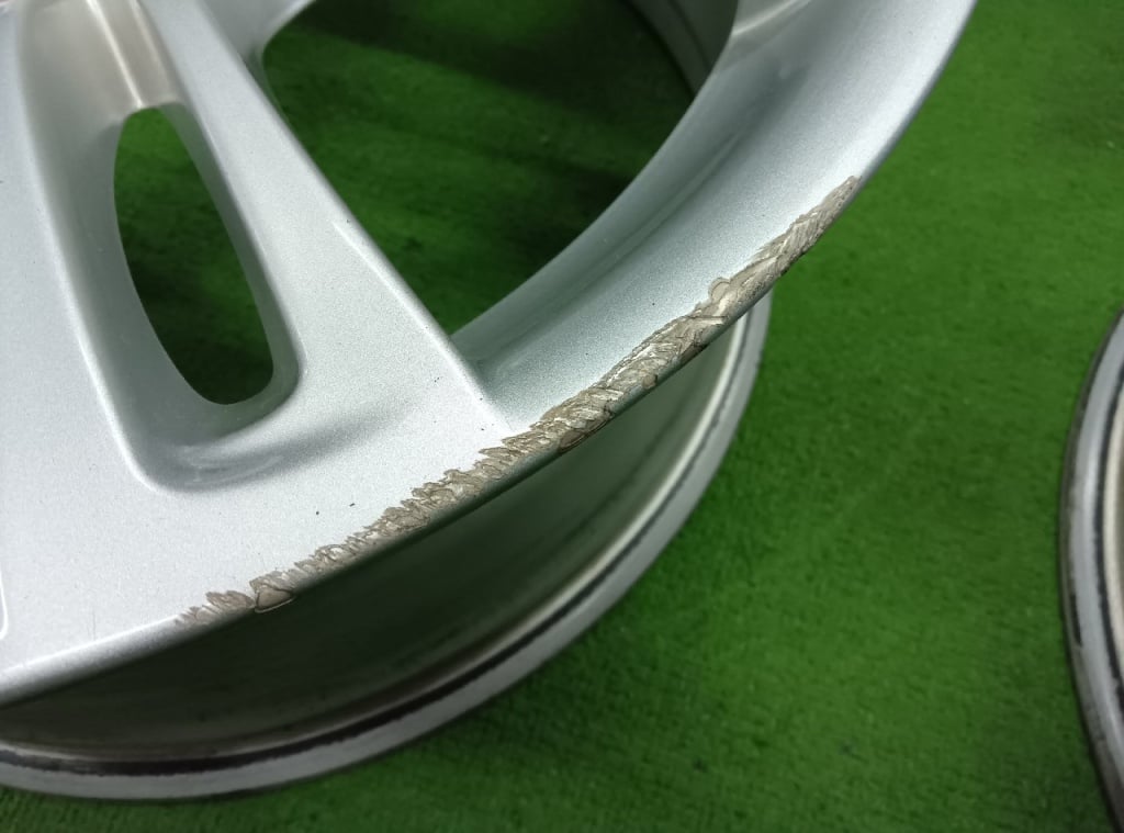 BMW - Four genuine BMW 5 Series 18-inch wheels.