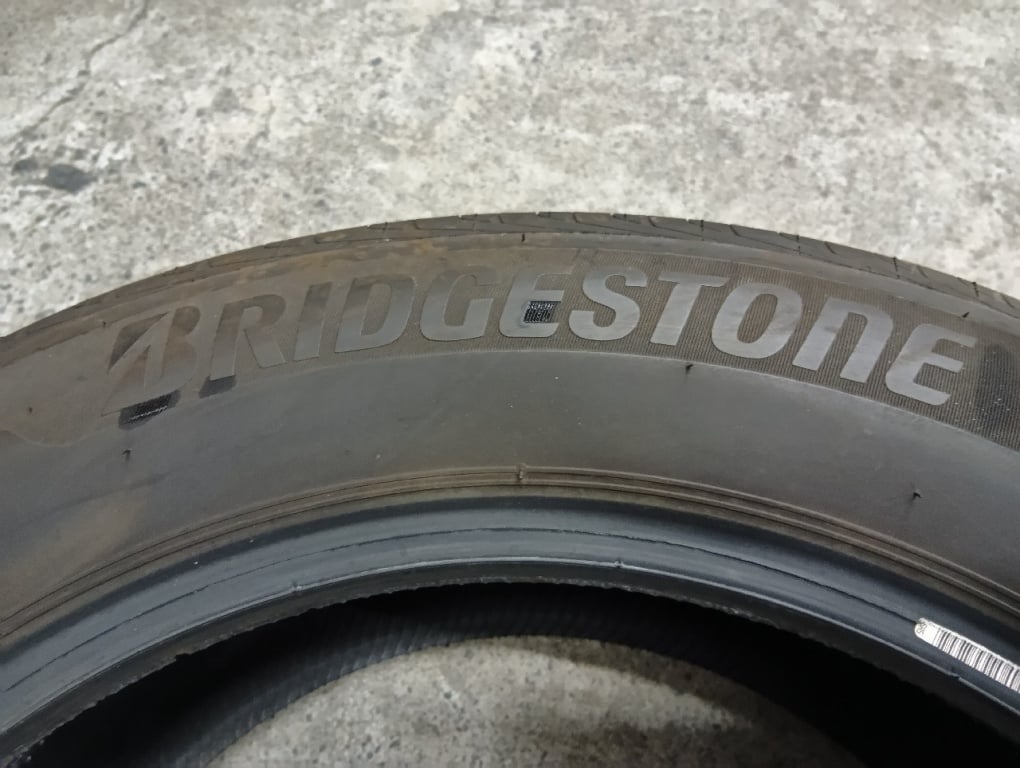 Bridgestone - Used tires (225/55R17) 7.5mm tread depth, set of 4.