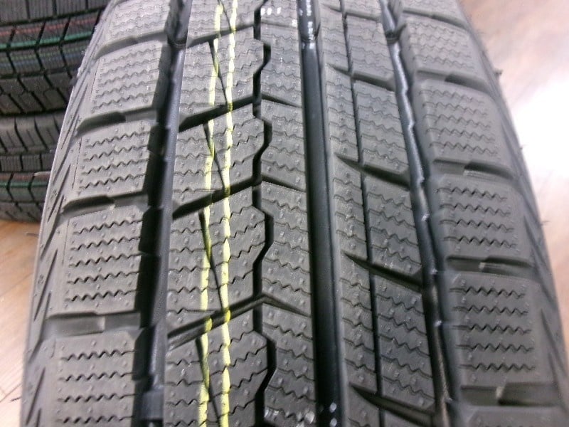 Cosmic - DILETTO M10 / Brand new 15-inch studless tires