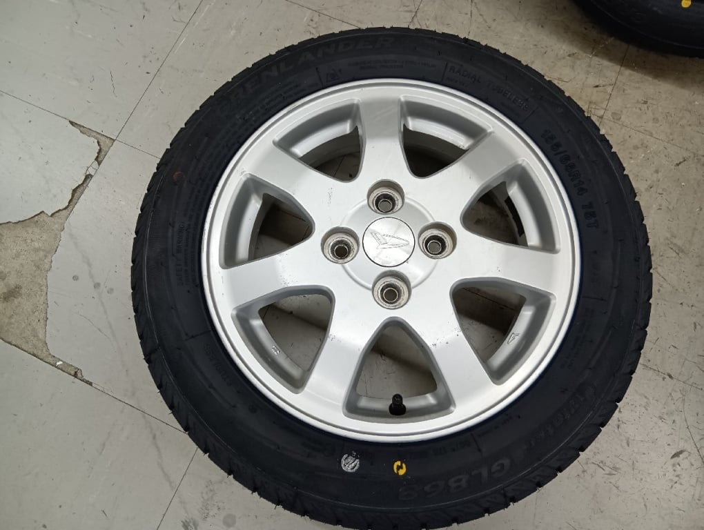 Daihatsu - Genuine Tanto/GL 14-inch studless tires (set of 4)