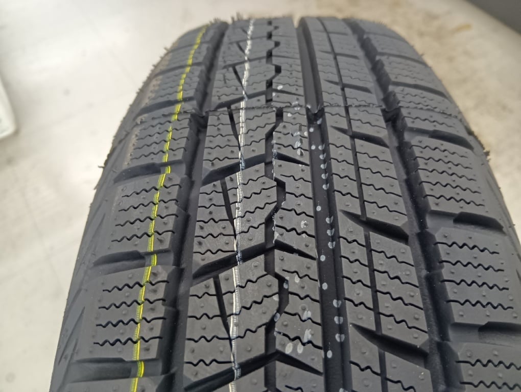 Daihatsu - Genuine Tanto/GL 14-inch studless tires (set of 4)