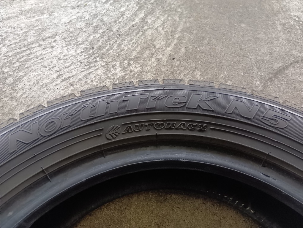 Autobacs - Used studded tires (155/65R14) 7mm thick, set of 4