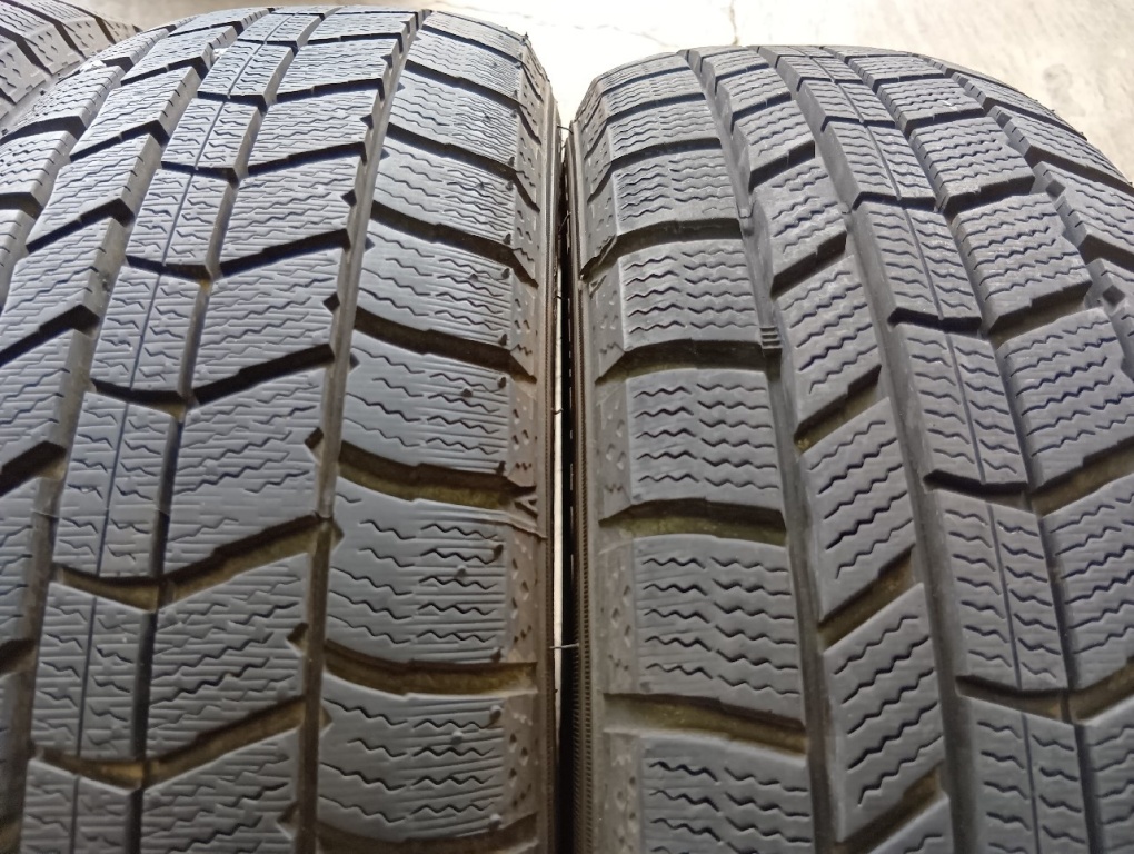 Autobacs - Used studded tires (155/65R14) 7mm thick, set of 4