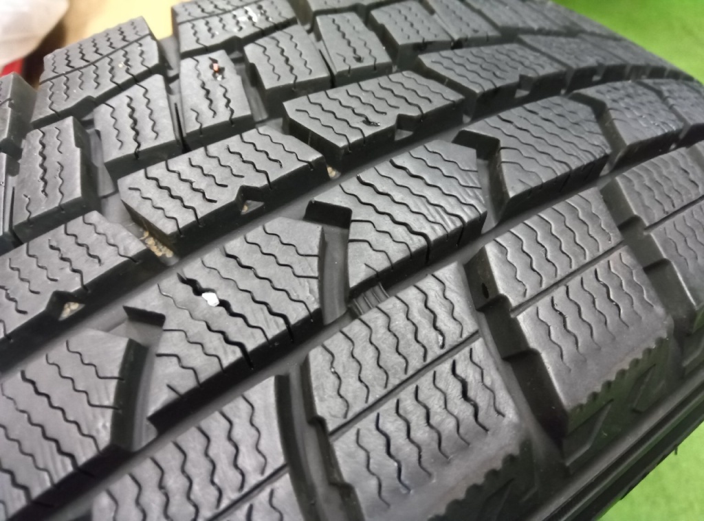 Bridgestone - BALMINUM/DL 15-inch studless tires (set of 4)