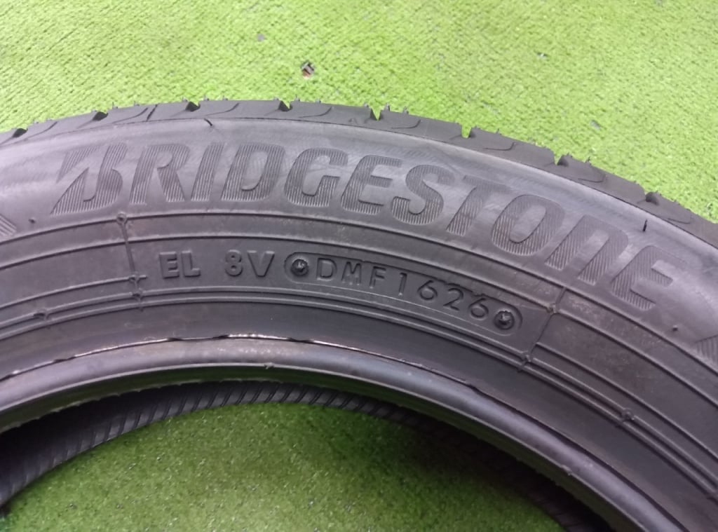 Bridgestone - Set of 4 unused tires (155/65R14)