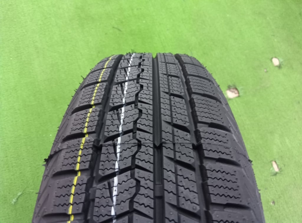 BADX - DOS/GL 14-inch studded tires (set of 4)