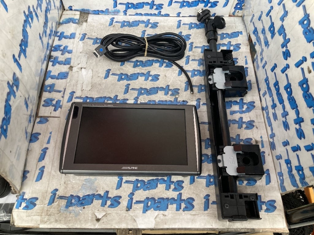 Alpine - Junk! 8-inch monitor / PKG-M800SC