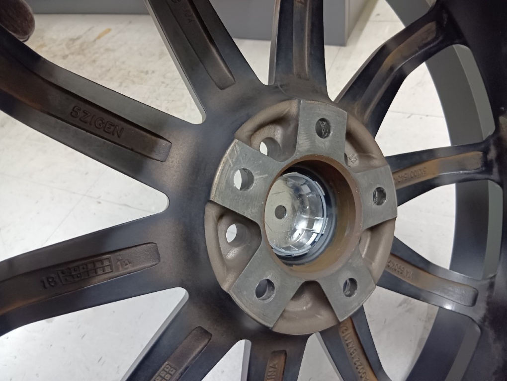 5zigen - Fireball RR / 18-inch aluminum wheel set (4 pieces)