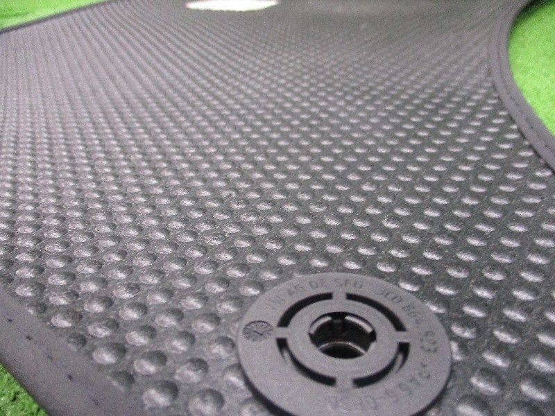 Audi - Used AUDI 8T A5 Genuine Floor Mat F2