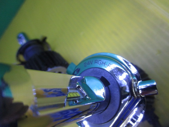 Racing Gear - LED Valve for Headlights H4 (For 24V Vehicles Only)