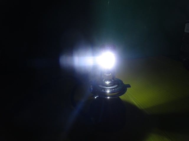 Racing Gear - LED Valve for Headlights H4 (For 24V Vehicles Only)