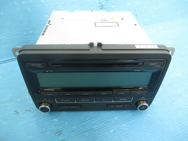 Volkswagen - Golf? Genuine CD Deck