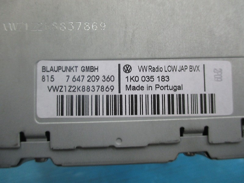 Volkswagen - Golf? Genuine CD Deck