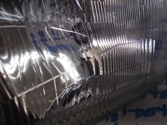 Unknown - Isuzu Motors - Big Horn (VBS69GW) Genuine Headlight (Left)
