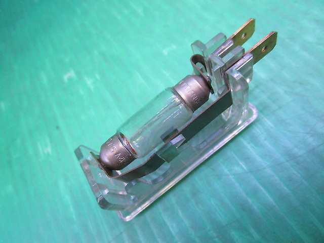 Benz - W124 Benz Early Genuine Curtesi Lamp 1