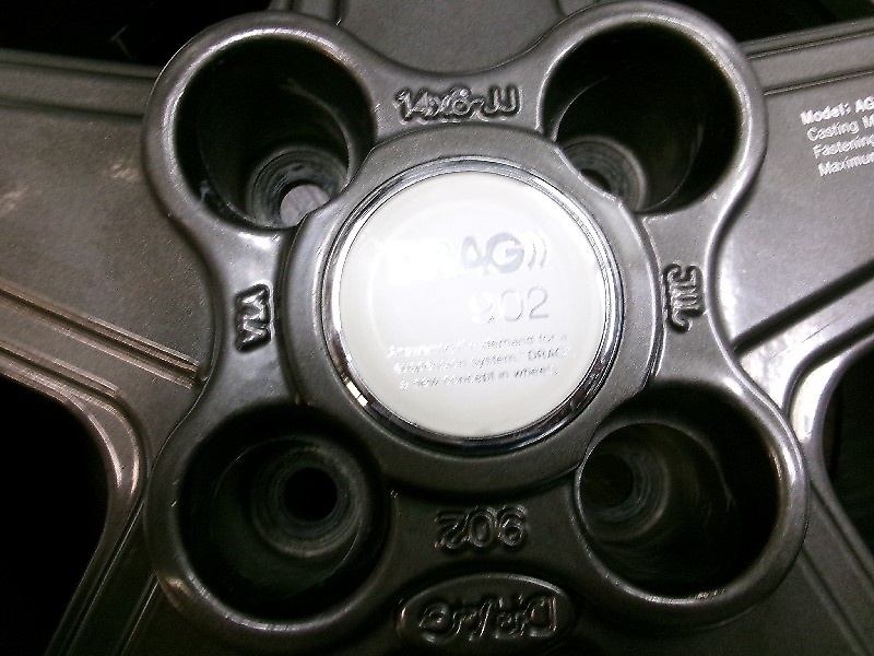 Bridgestone - Set of 4 DRAG902/14 inch alloy wheels - Nengun 