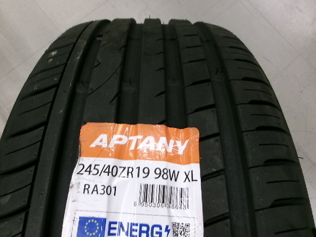 19x8J 5穴114.3 CRIMSON CLUB LINEA MALDINI 8分山 215/35R19