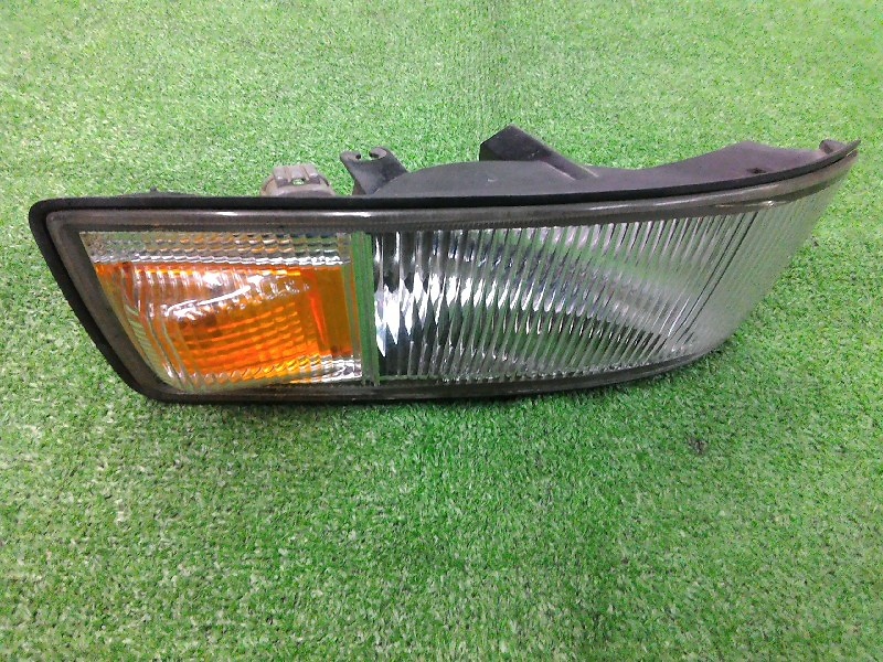 Nissan - Used Y33 Genuine Corner Lamp