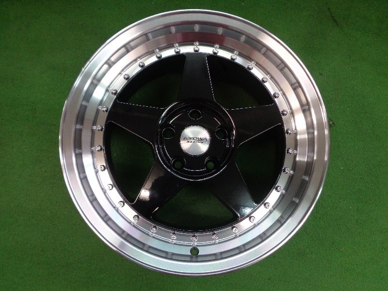 Kyowa Racing - Unused! KR1022/17 inch wheels set of 2