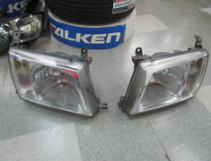 Toyota - Runkle (100 series) mid-term genuine headlight left and right set