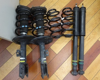 Unknown - Toyota Motor Corporation - Noah (80) genuine suspension kit