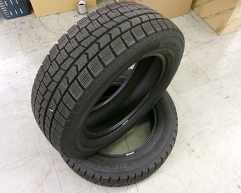 Dunlop - Studless (225/60R17) 8.5mm x 2